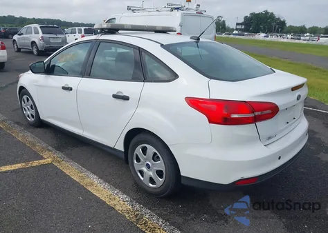 2015 Ford Focus S z USA, uszkodzony, nr VIN 1FADP3E20FL360312